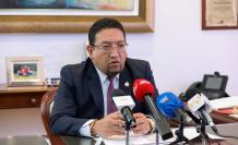 VIRGILIO SAQUICELA
