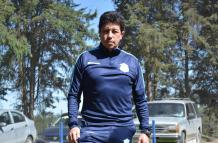 Paúl Vélez, técnico de Macará, no estuvo de acuerdo con las expresiones de Ismael Rescalvo. 