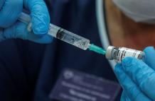 El proceso de vacunación contra la covid-19 en Argentina se hará con las dosis que llegarán de la Sputnik V rusa