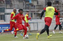 ENTRENAMIENTO-AUCAS-chillogallo-LIGAPRO
