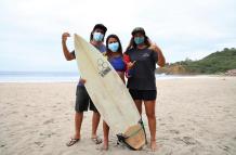 Mimi Barona surf Ecuador
