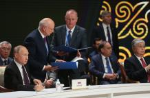 VLADIMIR PUTIN EN LA CUMBRE DE ESTADOS INDEPENDIENTES