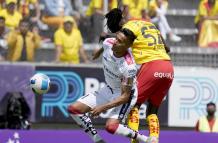 Aucas, el actual campeón del torneo nacional perdió 2-0 en casa.