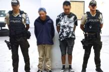 La Policía desarrolla operativos de control para identificar a personas que intentan introducir sustancias sujetas a fiscalización en el Metro de Quito.