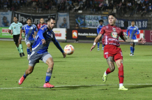 Encuentro entre Emelec y Mushuc Runa.