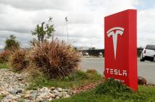 Elon Musk reabrió la planta de Tesla en California.