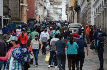 El incumplimiento de la restricción de movilidad incrementa los casos positivos en Quito.