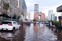 El martes 7 de julio se reportaron inundaciones en las calles cercanas a la Plataforma Financiera.