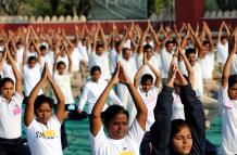 India celebra el Día Internacional del Yoga 