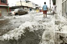 Lluvias causan inundaciones en las calles de Guayaquil. 20 de febrero de 2018. 