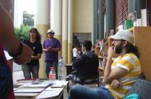 La Biblioteca de la Universidad de las Artes organiza ferias del libro como parte de su acción cultural. 