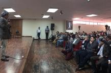 A la cita también asistieron docentes quienes resaltaron la importancia de la corresponsabilidad y intercambiaron opiniones con las autoridades sobre este tema.