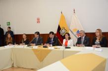 María Paula Romo, ministra del Interior, y José Valencia, titular de Relaciones Exteriores, entregaron este martes el proyecto de reformas a la Ley de Movilidad Humana, que la semana pasada anunció el presidente Lenín Moreno.