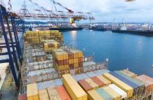 Puerto. Los contenedores en el Puerto de Guayaquil, donde se realiza la mayor actividad de comercio exterior.