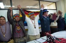 Consejo. Jaime y Marlon Vargas, presidentes de la Conaie y Confeniae, ayer durante una rueda de prensa.