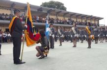 En esta fiesta cívica se proclamó a los abanderados y escoltas de la bandera nacional, de Guayaquil y del estandarte de la institución educativa.