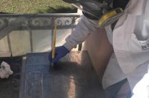 Análisis. Técnicos del Instituto Nacional de Patrimonio y Cultura (INPC) de Quito, realizan los trabajos de conservación. 