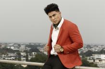 El actor y cantante habló de su relación con Samantha Grey, la novela en Gamavisión y el provecho que saca de los escándalos