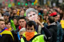 Puigdemont fue quien declaró la independencia de Cataluña de España. 