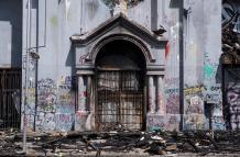 chile-violencia-noche-ataques-iglesia-pinera