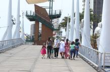 En Guayaquil, las autoridades decidieron cerrar el malecón Simón Bolívar durante el feriado.