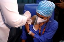 El Hospital Ashford comenzó este martes la administración de la segunda dosis de la vacuna de Pfizer contra la covid-19