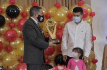 Richard-Carapaz-premio-APDP