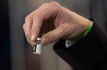 Farmacéuticas consideran contraproducente control de exportación de vacunas