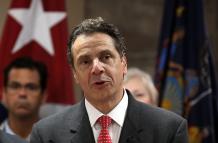 En la imagen un registro del gobernador del estado de Nueva York, Andrew Cuomo, quien indicó que "así no es como la policía debería tratar a nadie, mucho menos a una niña de 9 años".