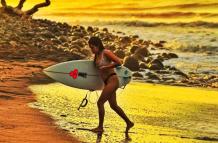 Katherine Díaz surf El Salvador