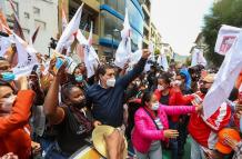 Arauz- campaña- licencias- banco