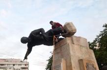 ESTATUA CALI