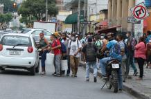 Caos. La movilización sin buses es cada vez más cruenta. Guayaquil gasta hasta tres veces más en pasaje.