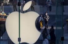 La tecnológica Apple se ha disparado en bolsa bajo el mando de Tim Cook, quien desde su llegada al puesto de consejero delegado, en 2011, ha contribuido a elevar su capitalización de 350.000 millones a los 2,48 billones que se registraban este miércoles.