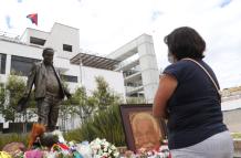 Estatua-Rodrigo-Paz-homenaje