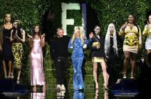 Kim Jones y Donatella Versace