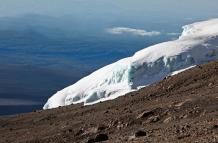 Imagen de archivo de uno de los glaciares del Kilimanjaro, en Tanazania.