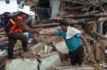 El terremoto ocurrido en la madrugada de este domingo dejó de momento 220 viviendas afectadas, de ellas 75 completamente destruidas, además de siete iglesias y tres establecimientos de salud.