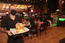 Locales de comida que (7544353)
