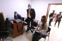 La audiencia inició la tarde del 31 de enero en el Complejo Judicial del Norte de Quito. En la izquierda: Cinthya Puga, una de las implicadas