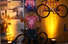 Jonathan-Caicedo-ciclismo-GirodeItalia-familia