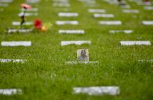 Fotografía del 15 de febrero de 2022 que muestra la tumba de un hombre fallecido por covid-19 en 2020, poco tiempo después de que se confirmase el primer caso de coronavirus en Ecuador, en Guayaquil (Ecuador).