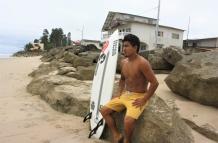 Álex-Suárez-surf-Ecuador