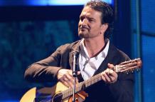 Las cinco mil velas, serán las únicas que alumbren el recinto donde se realizará el concierto del cantante guatemalteco
