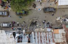 Vista aérea de los daños causados por un atentado explosivo en el barrio Cristo del Consuelo, en Guayaquil (Ecuador).