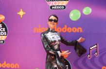 La cantante mexicana Danna Paola posa en la Orange Carpet de los Kids Choice Awards 2022, hoy en Ciudad de México (México).