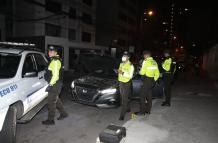 disparan a policías