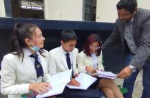 Aguirre Abad colegio