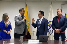 Acto. Tras una sesión de cinco horas, Roberto Romero fue posesionado como la nueva máxima autoridad de la Superintendencia de Bancos del Ecuador.