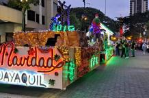desfile Guayaquil luces led